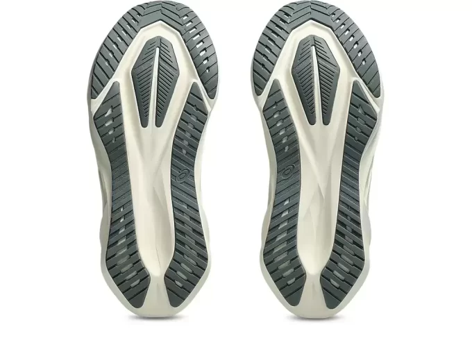 ASICS NOVABLAST 5 TRACK CLUB ASICS NOVABLAST 5 TRACK CLUB