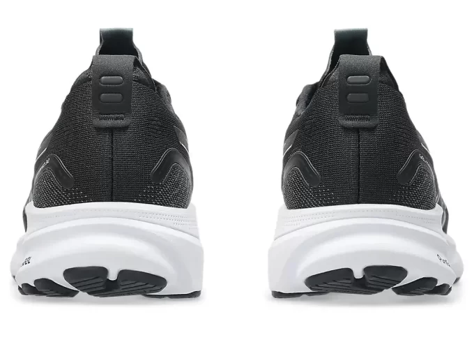 ȘCOALA GENERALĂ GEL-KAYANO 32