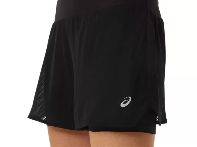Pantaloni scurți VENTILATE 2-N-1 de 3,5 inch pentru femei Pantaloni scurți VENTILATE 2-N-1 de 3,5 inch pentru femei