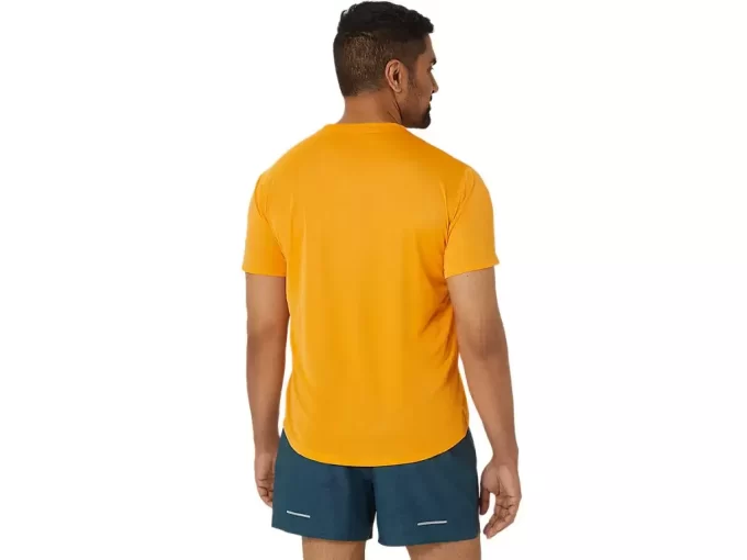 TOP CU MÂNECĂ SCURTĂ ȘI LOGO FUJITRAIL TOP CU MÂNECĂ SCURTĂ ȘI LOGO FUJITRAIL