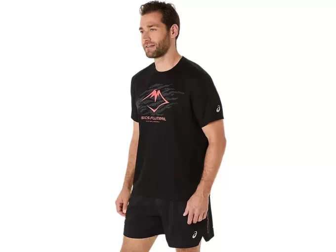 TOP CU MÂNECĂ SCURTĂ ȘI LOGO FUJITRAIL TOP CU MÂNECĂ SCURTĂ ȘI LOGO FUJITRAIL