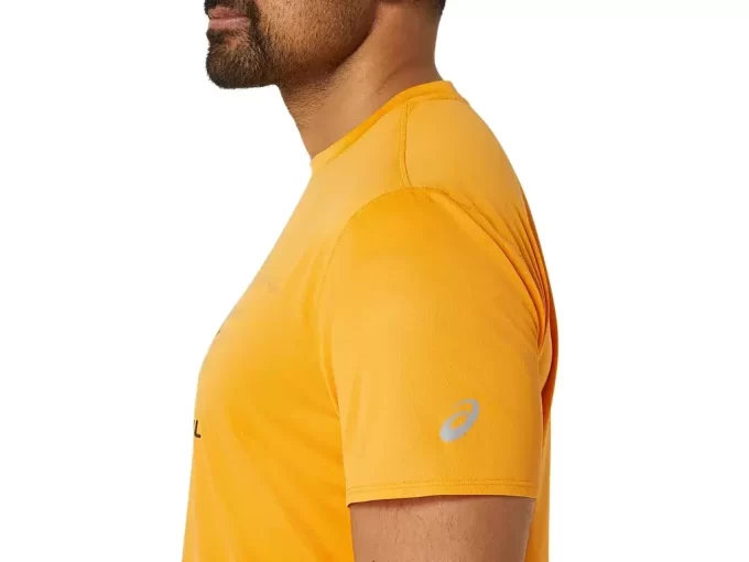 TOP CU MÂNECĂ SCURTĂ ȘI LOGO FUJITRAIL TOP CU MÂNECĂ SCURTĂ ȘI LOGO FUJITRAIL