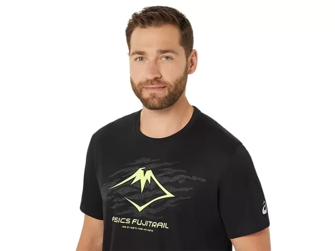 TOP CU MÂNECĂ SCURTĂ ȘI LOGO FUJITRAIL TOP CU MÂNECĂ SCURTĂ ȘI LOGO FUJITRAIL
