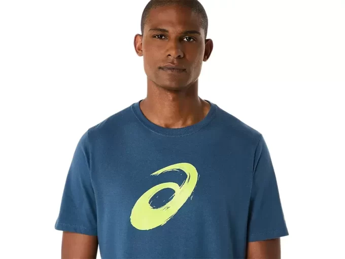 TRICOU CU MÂNECĂ SCURTĂ CU PENSULĂ TRICOU CU MÂNECĂ SCURTĂ CU PENSULĂ