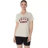 TRICOU CU MÂNECĂ SCURTĂ PENTRU DAMĂ, ÎNFIINȚAT ÎN 1977, CU GÂT ÎN V TRICOU CU MÂNECĂ SCURTĂ PENTRU DAMĂ, ÎNFIINȚAT ÎN 1977, CU GÂT ÎN V