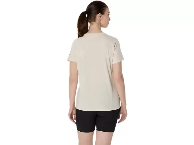 TRICOU CU MÂNECĂ SCURTĂ PENTRU DAMĂ, ÎNFIINȚAT ÎN 1977, CU GÂT ÎN V TRICOU CU MÂNECĂ SCURTĂ PENTRU DAMĂ, ÎNFIINȚAT ÎN 1977, CU GÂT ÎN V
