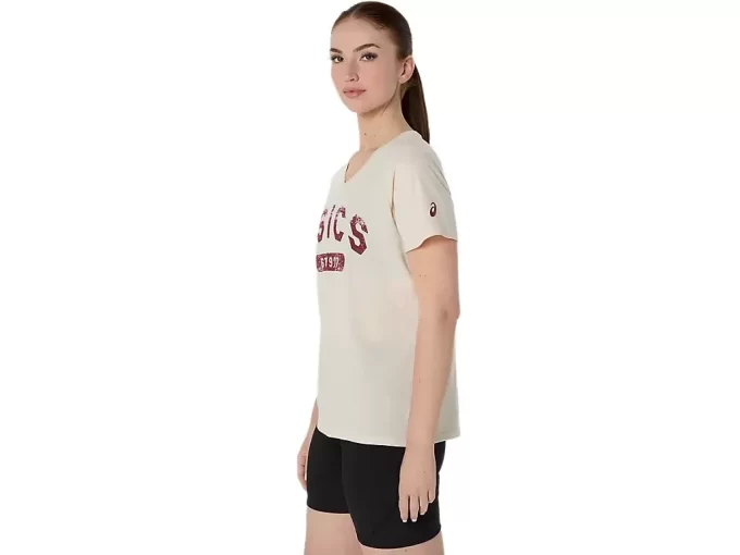 TRICOU CU MÂNECĂ SCURTĂ PENTRU DAMĂ, ÎNFIINȚAT ÎN 1977, CU GÂT ÎN V TRICOU CU MÂNECĂ SCURTĂ PENTRU DAMĂ, ÎNFIINȚAT ÎN 1977, CU GÂT ÎN V